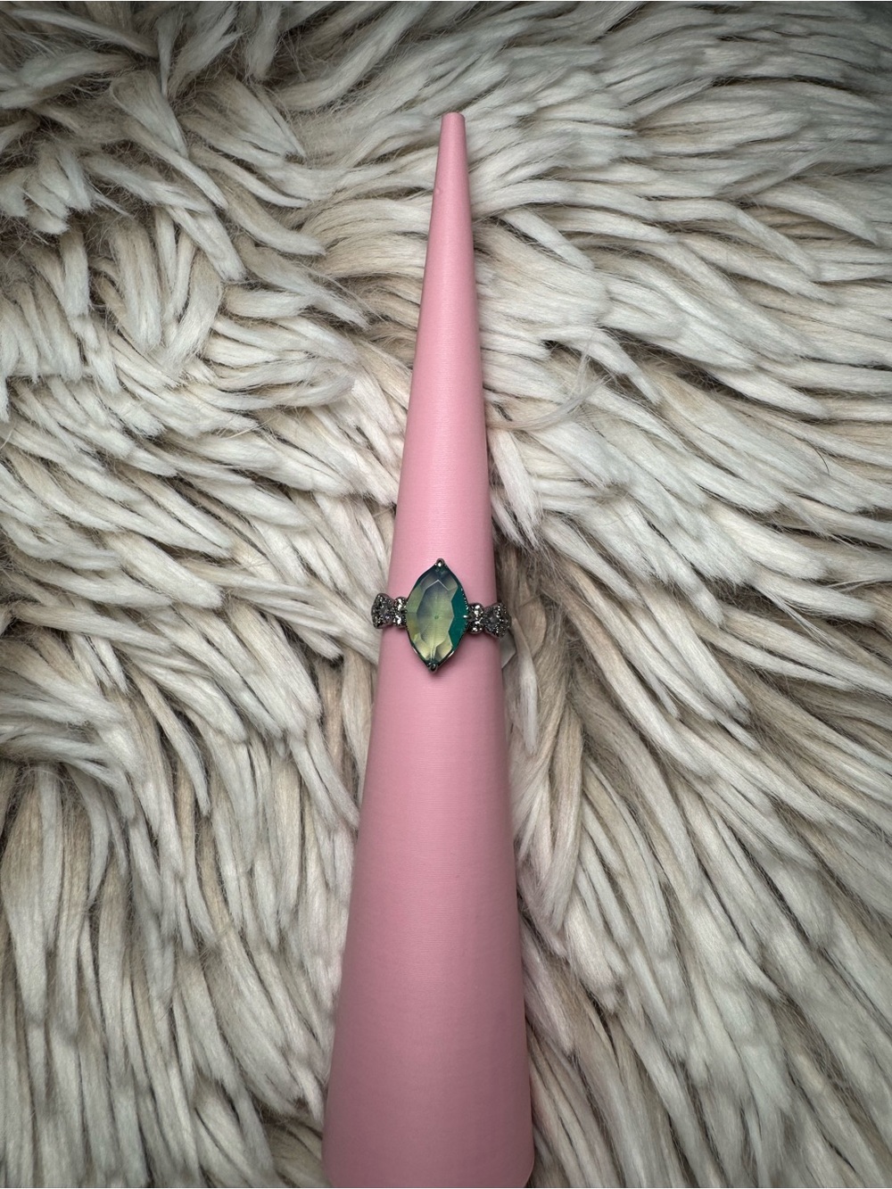 Green opal ring - Picture 2 of 6